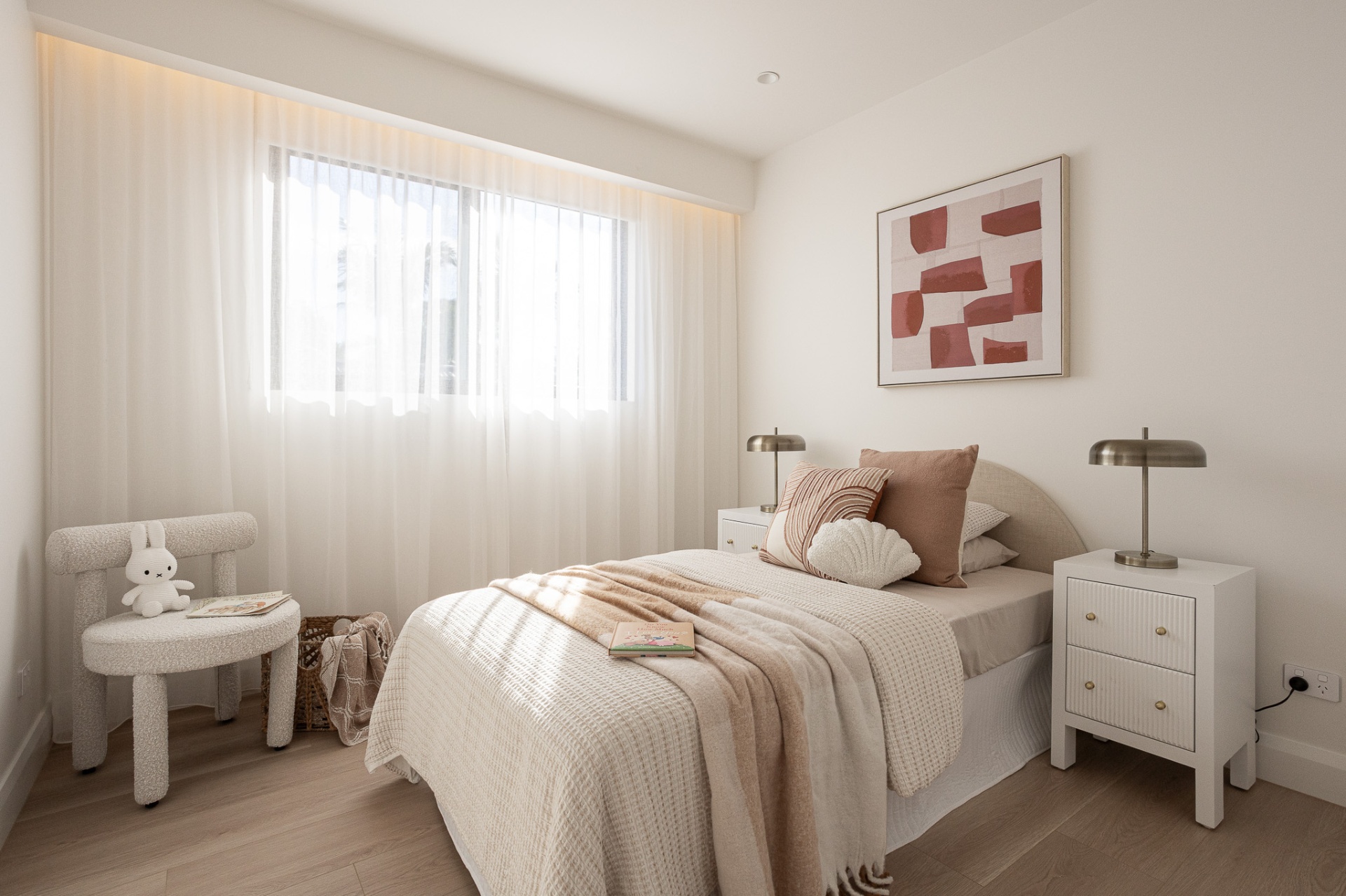 Additional bedroom with custom joinery